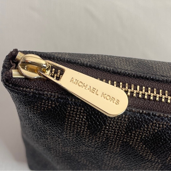 Michael Kors Women’s Small Clutch/Bag - Picture 17 of 17